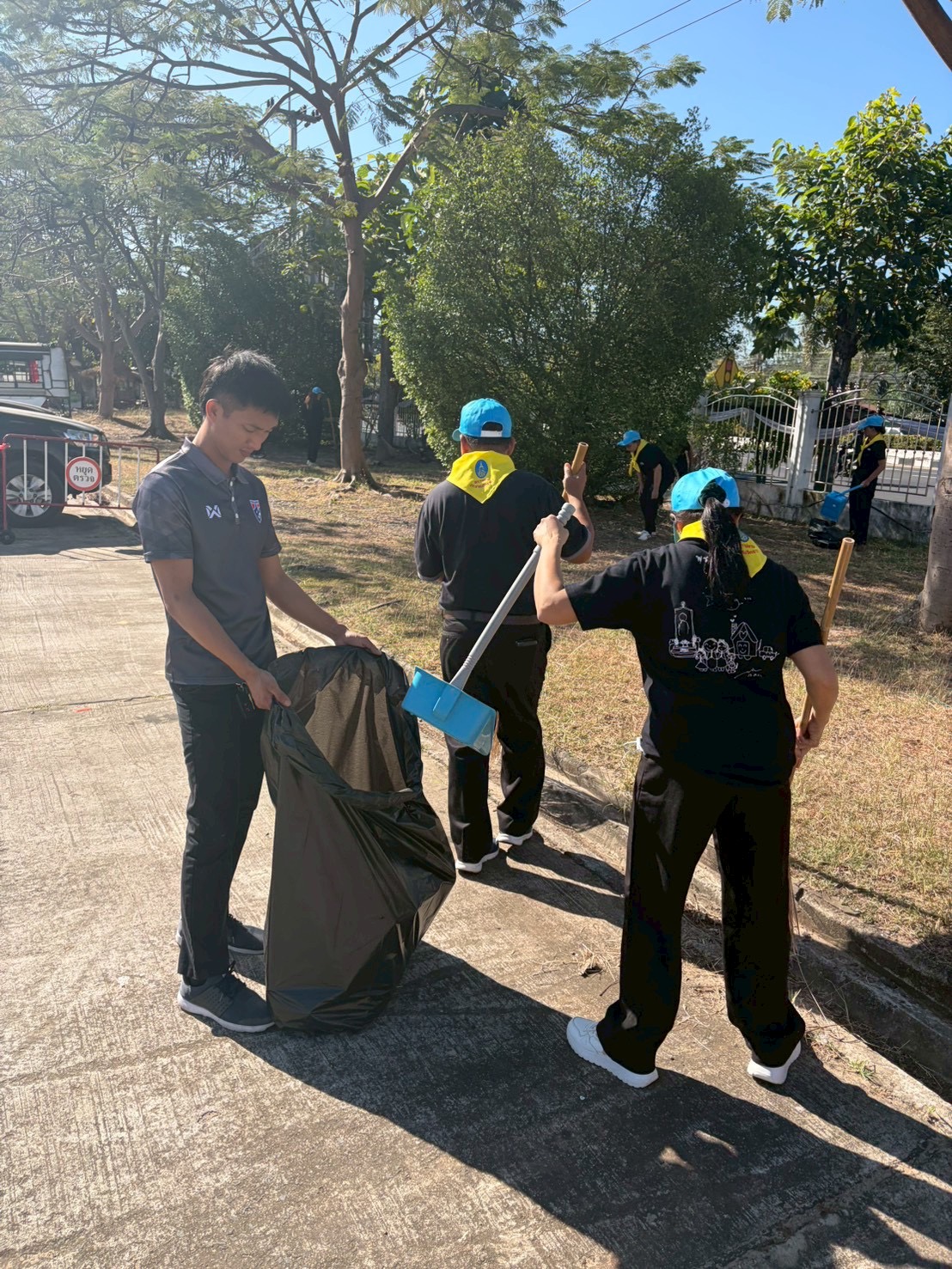 title - ส.ป.ก.ยโสธร ร่วมกิจกรรมจิตอาสาพัฒนา เนื่องในโอกาสวันคล้ายวันปราบดาภิเษก พระมหากษัตริย์แห่งกรุงธนบุรี (วันสมเด็จพระเจ้าตากสินมหาราช)